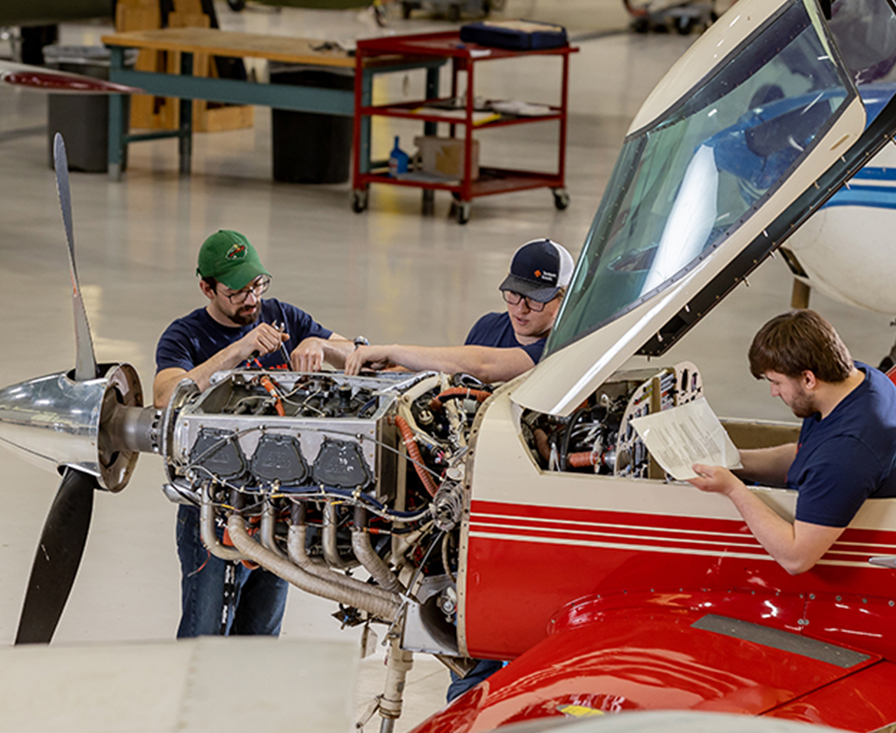 airplane mechanic course