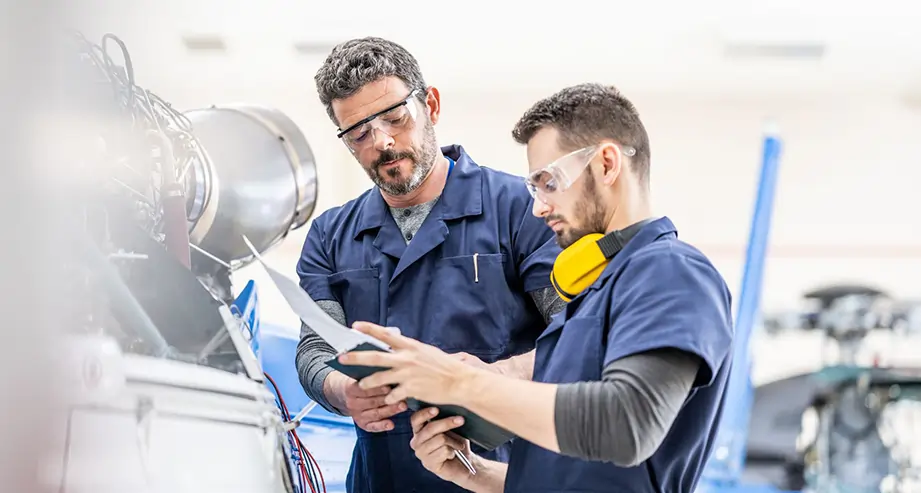 What Are The Top 10 Advantages of Being an aviation mechanic?